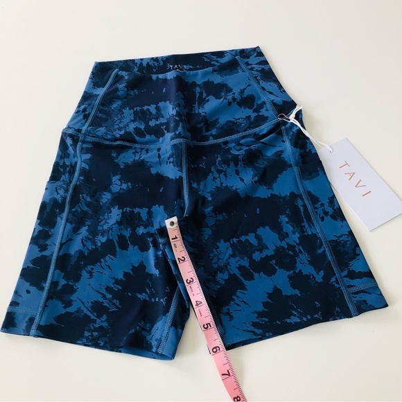 Tavi Active Stash & Dash 6” Biker Short Blue Size XS or Small NWT - Picture 8 of 10